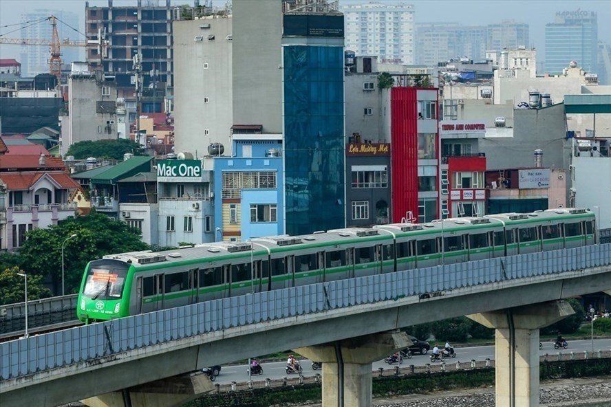 Đường sắt Cát Linh - Hà Đông sẽ là tuyến đường sắt đô thị đầu tiên của cả nước đi vào khai thác thương mại. (Ảnh: Lao động)