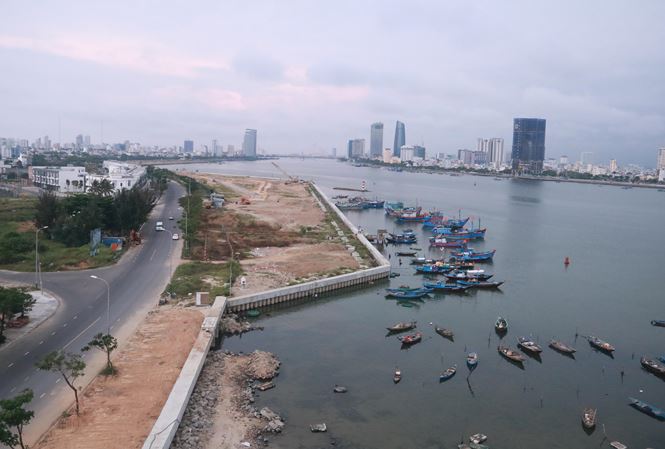 Dự án bị phản ánh lấn sông Hàn phân lô biệt thự. Ảnh: Tiền Phong.    