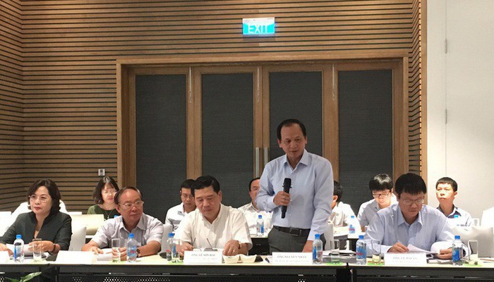 Thứ trưởng Bộ Giao thông vận tải Nguyễn Nhật phát biểu tại phiên thẩm tra của Uỷ ban Kinh tế.    