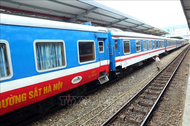 Nhu cầu đi lại bằng đường sắt ở Việt Nam ngày càng tăng. Ảnh: Huy Hùng