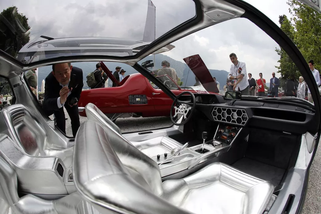 Chiếc Lamborghini Marzal năm 1967 là bản ý tưởng tương lai hiện đại nhất thời điểm những năm 1960. Chiếc xe này từng được lái bởi Hoàng tử Rainier - sau này là quốc vương Monaco và Công nương Grace Kelly. Hiện chiếc xe thuộc sở hữu của nhà sưu tập xe nổi tiếng Albert Speiss.    