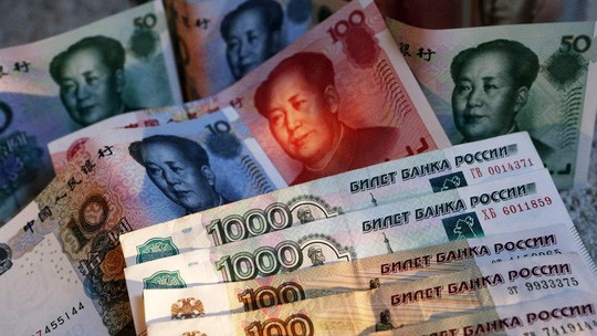 Nga và Trung Quốc nhất trí sử dụng đồng ruble và nhân dân tệ trong hoạt động thương mại song phương. Ảnh RT