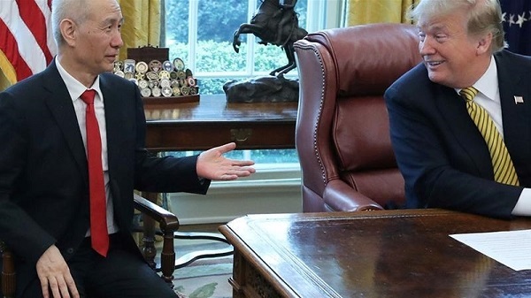 Ông Trump từng gặp Phó Thủ tướng Lưu Hạc tại Nhà Trắng. Ảnh: Reuters    