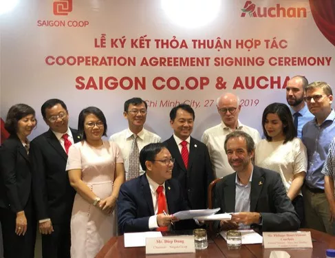 Lễ ký kết thỏa thuận hợp tác giữa Saigon Co.op và Auchan    