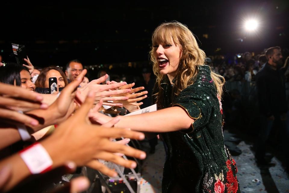  Taylor Swift là nghệ sĩ có thu nhập cao nhất thế giới. Ảnh: Forbes  