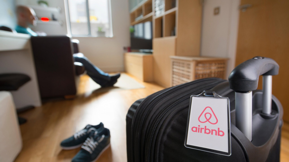 Từng có khách chết trong căn hộ thuê của Airbnb, nhưng nền tảng này không chịu trách nhiệm. Ảnh: Financial Times. 