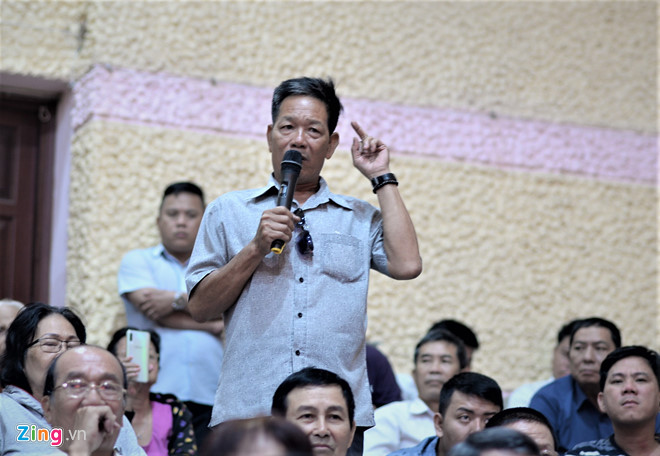 Cử tri Ngô Nhật Minh đề nghị các đại biểu kiến nghị đưa vấn đề Thủ Thiêm vào nghị trường. Ảnh: Quang Huy.