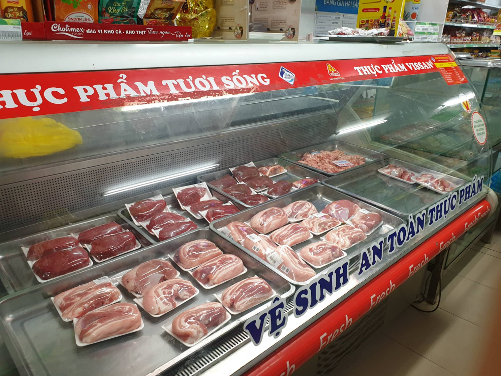 Thịt heo nhập khẩu ồ ạt về Việt Nam khi lượng cung trong nước dần 