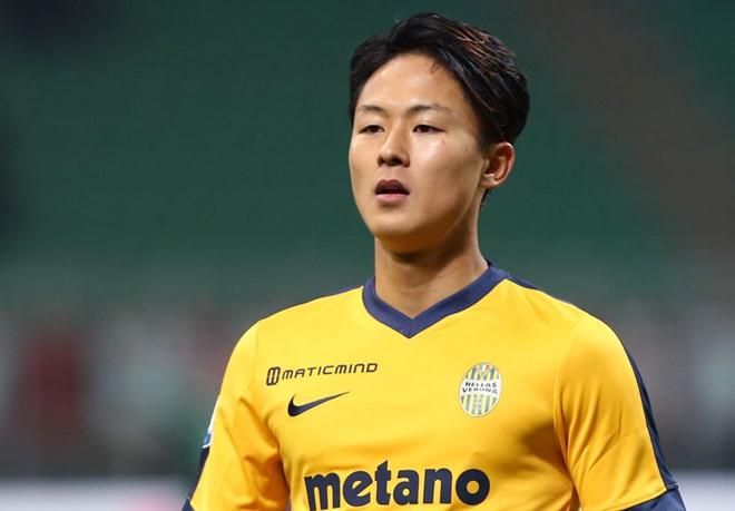 Lee Seung-woo từng chơi bóng ở Italy, nhưng cũng không tìm được vị trí tại Sint-Truidense. Ảnh: Getty.