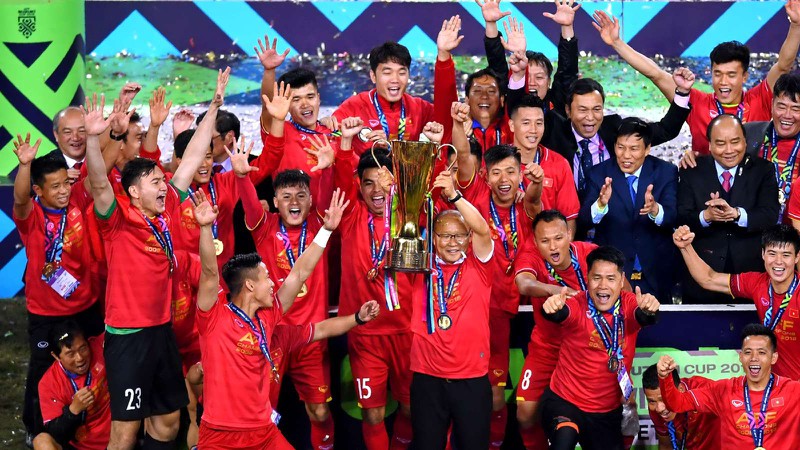 Thành công lớn nhất của thầy Park với bóng đá Việt Nam là chức v6o địch AFF Cup 2018. ẢNH: NGỌC DUNG