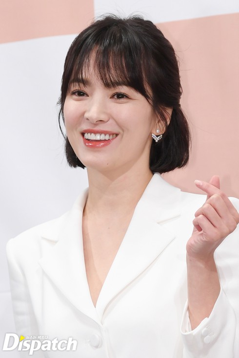Song Hye Kyo xinh đẹp trong lần họp báo ra mắt phim Encounter