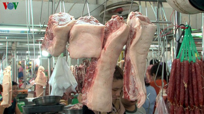 Dự báo nguồn cung thịt lợn các tháng cuối năm thiếu khoảng 200.000 tấn.