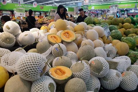  Dưa lưới Việt Nam được bày bán nhiều tại các siêu thị. Ảnh: Lao động