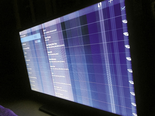 Ti vi bị lỗi màn hình sọc.