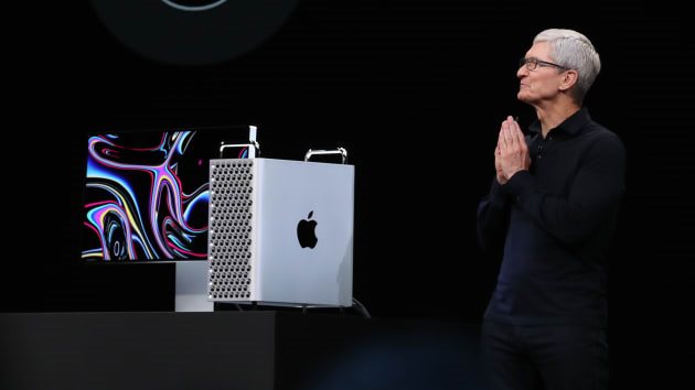 CEO Tim Cook giới thiệu Mac Pro. Ảnh: Getty Images