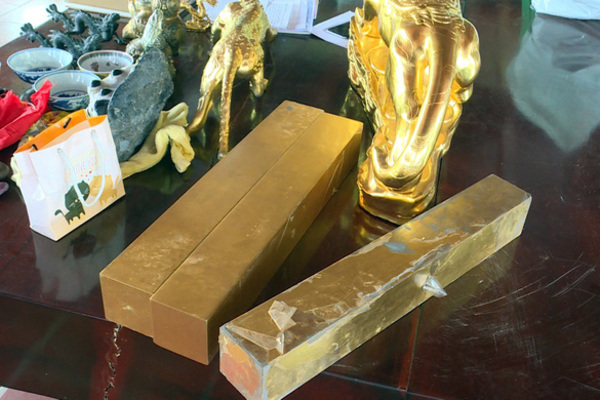 Số vàng giả cơ quan công an thu giữ được tại nhà Hòa 