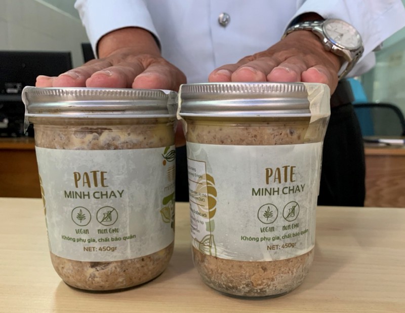 Pate Minh Chay được Ban Quản lý An toàn thực phẩm TP.HCM thu hồi. Ảnh: TRẦN NGỌC    