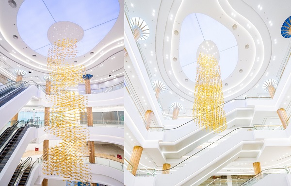 Mặt tiền của Vincom Mega Mall Ocean Park ấn tượng với thiết kế “gợn sóng”