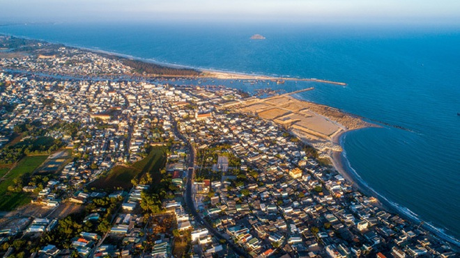 La Gi sẽ trở thành thành phố du lịch trung tâm của cung đường biển dài nhất Việt Nam (Ảnh: Shutterstock).