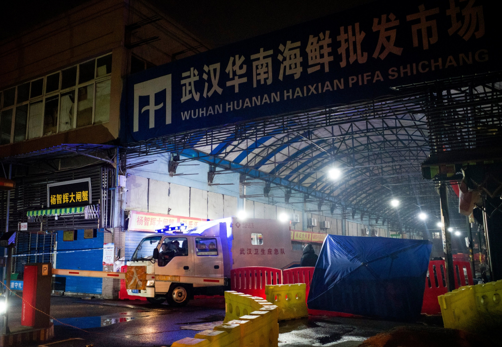 Khu chợ hải sản Hoa Nam ở Vũ Hán, tỉnh Hồ Bắc, Trung Quốc - nơi ghi nhận các cụm lây nhiễm Covid-19 đầu tiên ở nước này và của thế giới vào cuối năm 2019, đầu năm 2020. Ảnh: AFP