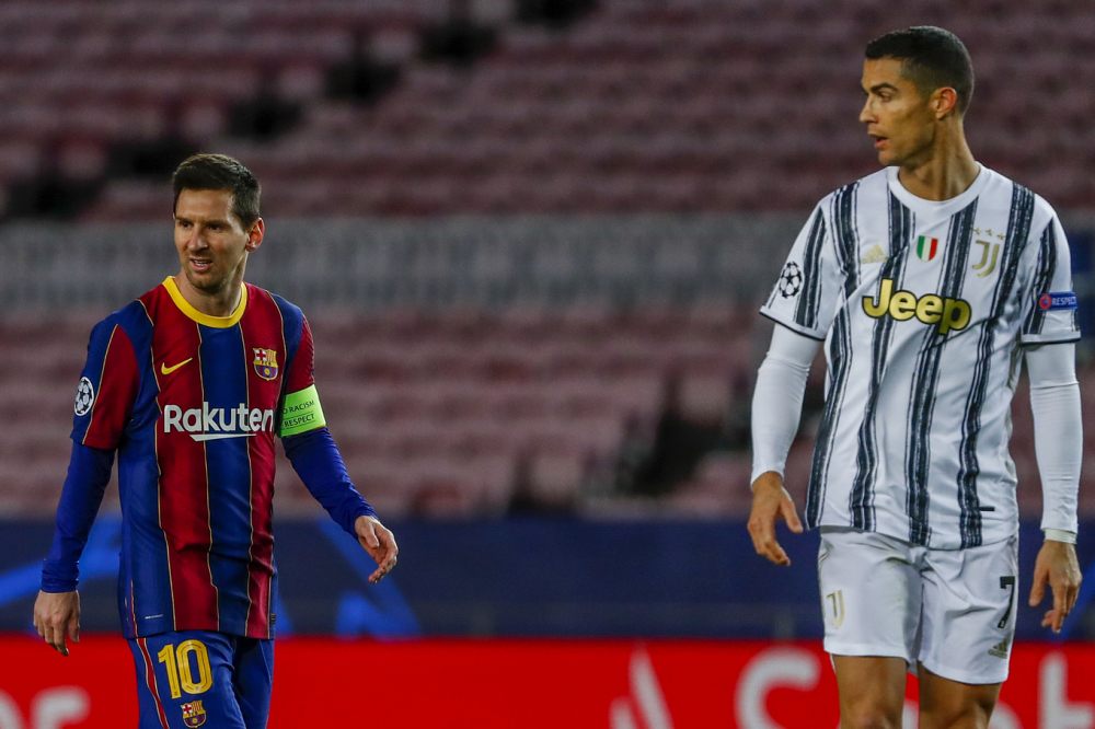 Ronaldo từng cùng Juventus thắng Barca của Messi 3-0 ngay tại Camp Nou ở lượt trận cuối vòng bảng Champions League hôm 8/12/2020. Ảnh: AP
