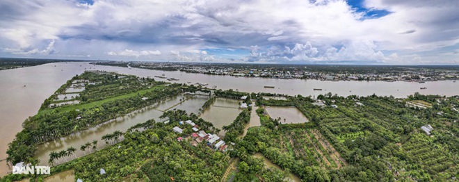 Cồn Sơn nằm giữa sông Hậu thuộc địa phận phường Bùi Hữu Nghĩa, quận Bình Thủy, TP Cần Thơ (Ảnh: Phạm Nguyễn).