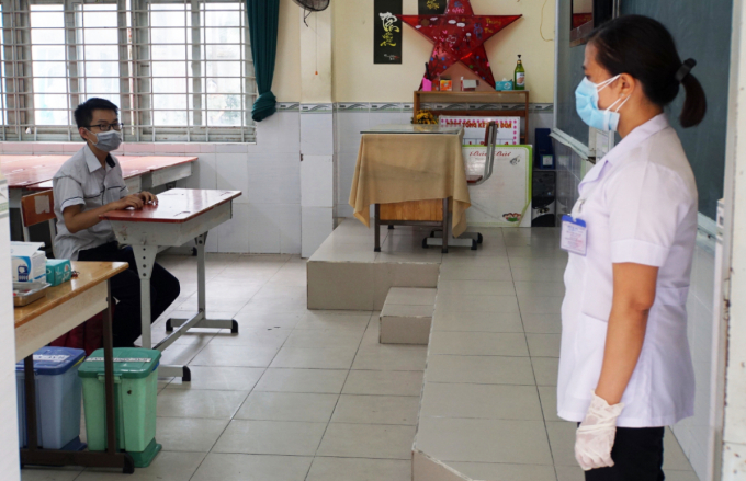 Phòng chờ y tế dành cho thí sinh có thân nhiệt cao tại trường THCS Nguyễn Trãi, quận Gò Vấp, tháng 7/2021. Ảnh: Mạnh Tùng
