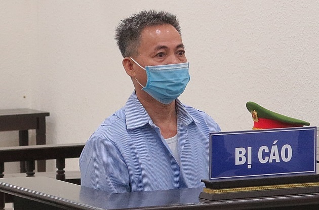 Bị cáo Trần Văn Thuần tại phiên xét xử ngày 11/10. Ảnh: Danh Lam