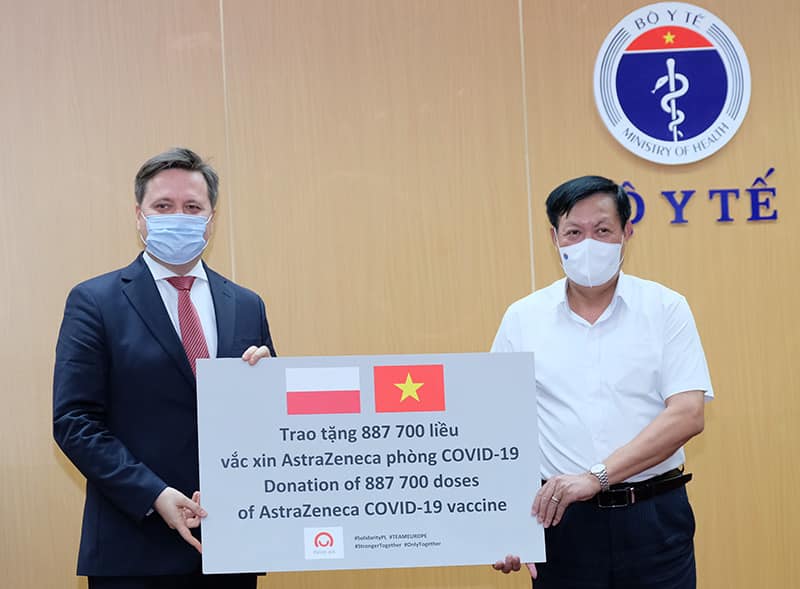 Chính phủ và nhân dân Hàn Quốc viện trợ cho Việt Nam 1,1 triệu liều vaccine COVID-19 AstraZeneca. Ảnh: VGP/Trần Minh