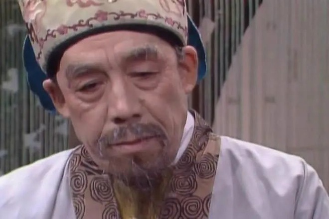 Giả Xá thể hiện vai Lý Hiệt. Nam diễn viên mất năm 2016 ở tuổi 92. Khi tác phẩm Tân hồng lâu mộng được làm lại năm 2010, nam diễn viên cũng nhận lời đóng một vai nhỏ.