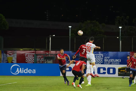 Đội tuyển Việt Nam đánh bại Lào 2-0, kết quả vừa đủ để chuẩn bị hướng đến hai trận khó khăn với Malaysia và Indonesia .Ảnh: VFF