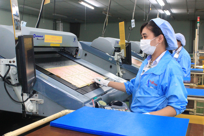 Người lao động tại các doanh nghiệp trên địa bàn tỉnh Đồng Nai đang tập trung sản xuất phục vụ các đơn hàng cuối năm