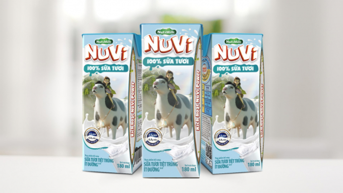 Sữa tươi NuVi sử dụng nguyên liệu là nguồn sữa tươi từ bò ăn thảo mộc. Ảnh: Nutifood