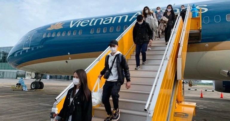 Cục Hàng không kiến nghị hạn chế bay combo về Nội Bài, Tân Sơn Nhất (Ảnh: VNA).