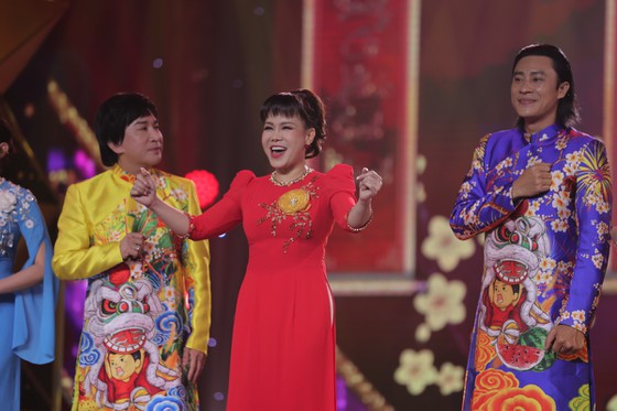 Việt Hương muốn mang đến món quà âm nhạc vui tươi, rộn ràng cho khán giả