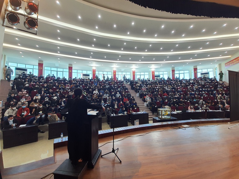 Cuộc đấu giá đất ở huyện Mỹ Lộc, tỉnh Nam Định thu hút nhiều người tham gia (Ảnh: Trung tâm dịch vụ đấu giá tài sản Nam Định).