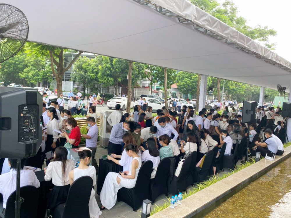 Quang cảnh nhộn nhịp tại lễ giới thiệu dự án Hanoi Melody Residences