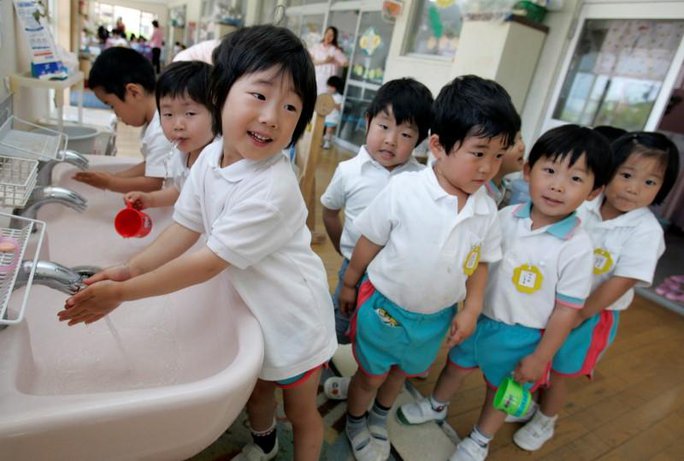 Số trẻ sơ sinh tại Nhật Bản năm ngoái giảm xuống mức thấp kỷ lục. Ảnh: Reuters