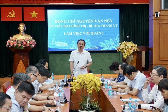 Bí thư Thành ủy TPHCM Nguyễn Văn Nên kết luận buổi làm việc. Ảnh: HOÀNG HÙNG