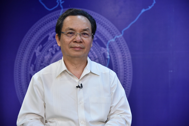 GS.TS Hoàng Văn Cường, Phó Hiệu trưởng Trường Đại học Kinh tế quốc dân cho rằng, cần tăng cường trách nhiệm quản lý của các cơ quan giao trách nhiệm kiểm soát thị trường chứng khoán.