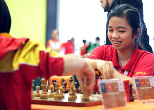 Nguyễn Hồng Nhung giành HCB cờ nhanh bảng U18 nữ
