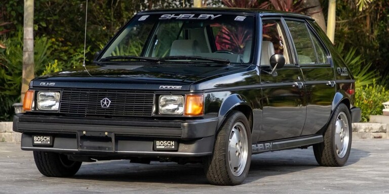 Dodge Omni GLH-S được trang bị động cơ tăng áp 4 xi-lanh 2,2 lít. Ảnh: Hotcars.