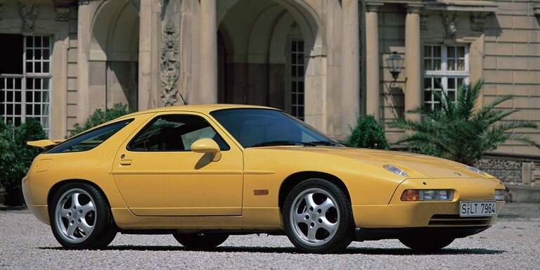 Porsche 928 là một chiếc xe thể thao hai cửa. Ảnh: Hotcars.