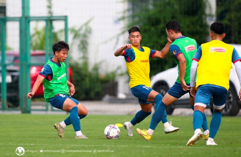 ĐT U23 Việt Nam đã có buổi tập cuối cùng tại Trung tâm đào tạo bóng đá Việt Nam trước khi lên đường sang Thái Lan tập huấn.