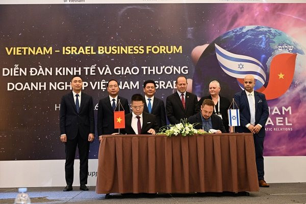Hai bên ký kết biên bản tại Diễn đàn kinh tế và giao thương doanh nghiệp Việt Nam - Israel ngày 16.8
