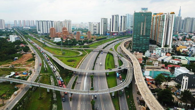 Từ 23-8, Xa lộ Hà Nội, đoạn từ cầu Sài Gòn đến ngã tư Thủ Đức, chính thức đổi tên thành Võ Nguyên Giáp