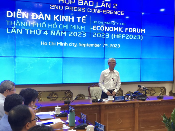 Phó Chủ tịch UBND TP HCM Võ Văn Hoan chủ trì họp báo lần 2 về Diễn đàn Kinh tế TP HCM