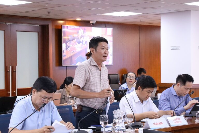 Ông Mai Thanh Tùng - Phó Phòng Phát triển nhà và thị trường bất động sản - Sở Xây dựng TP.HCM trả lời tại buổi họp báo