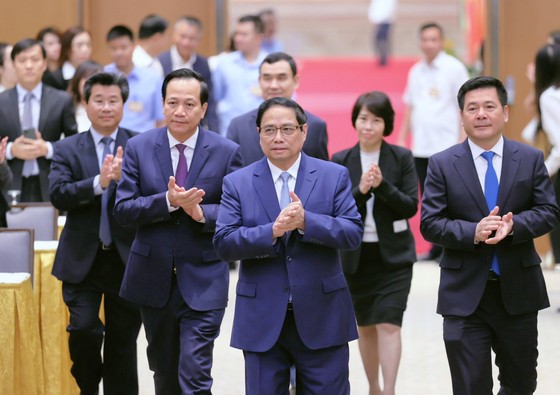 Thủ tướng Phạm Minh Chính gặp mặt cộng đồng doanh nghiệp đầu tư nước ngoài. Ảnh: VIẾT CHUNG
