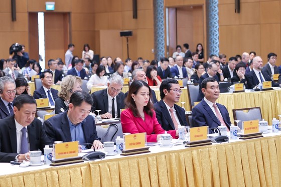 Sáng 16-10, tại Hà Nội, Thủ tướng Phạm Minh Chính chủ trì hội nghị gặp mặt cộng đồng doanh nghiệp đầu tư nước ngoài (ĐTNN), với chủ đề “Đồng hành và phát triển”.